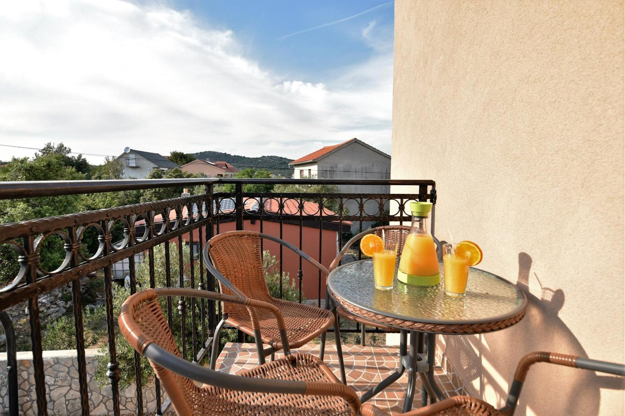 Apartmani Natasa Nino Jezera, Murter Habitación foto